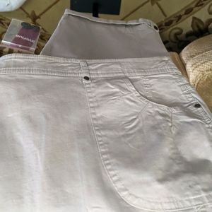 Avenue Women's Plus Size Capri  Pants Size 24